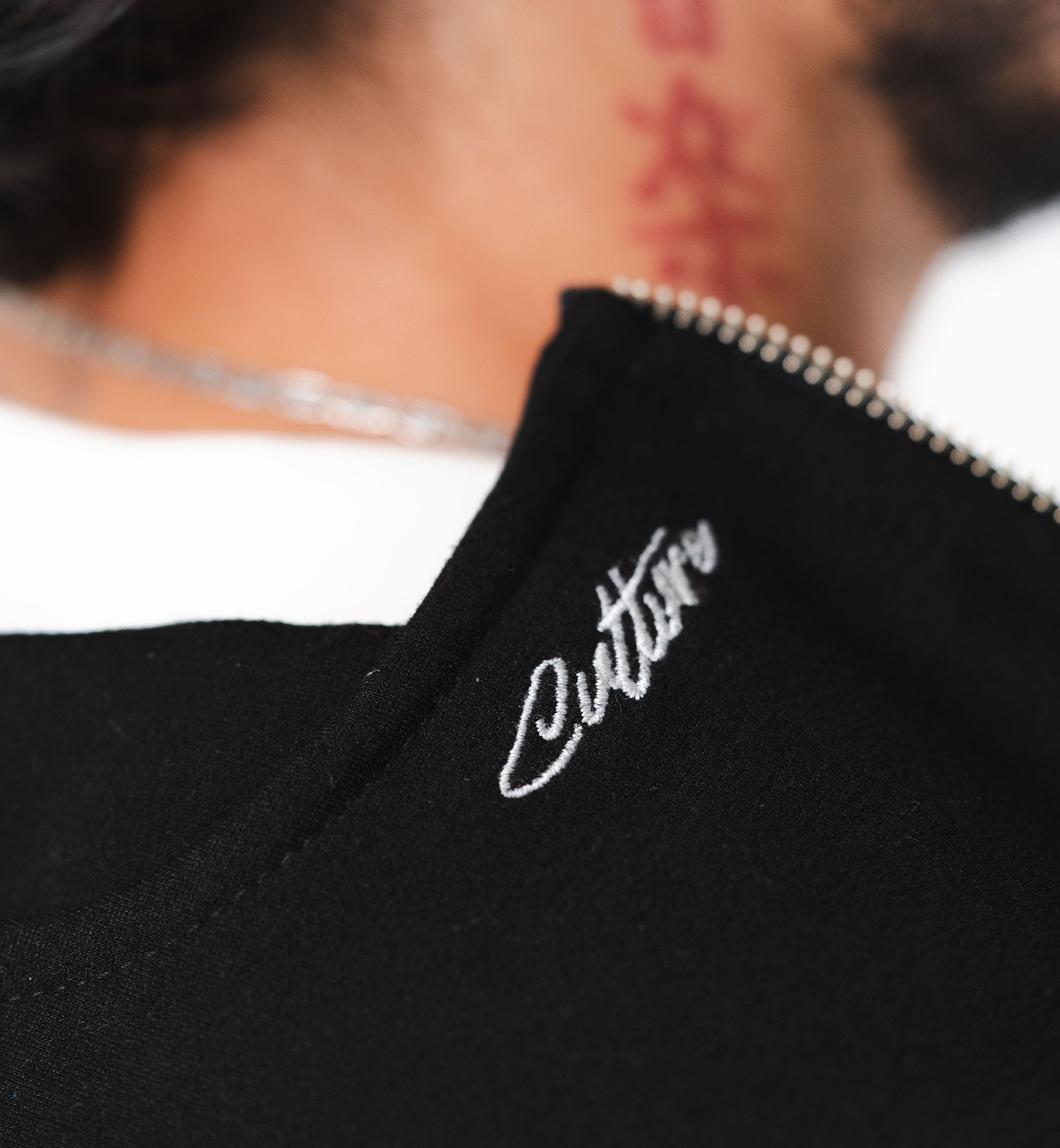 HOODIE NEGRO “SKI MASK”